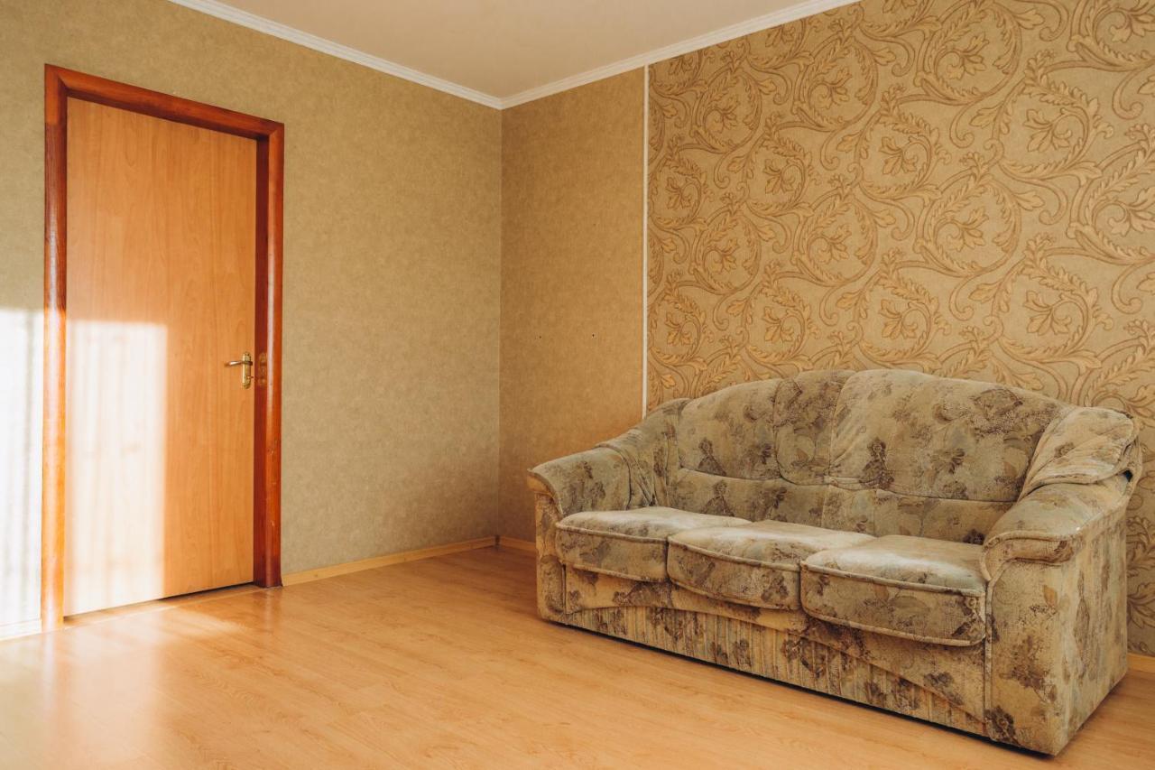 Apartment In The Center Sumy Exterior foto