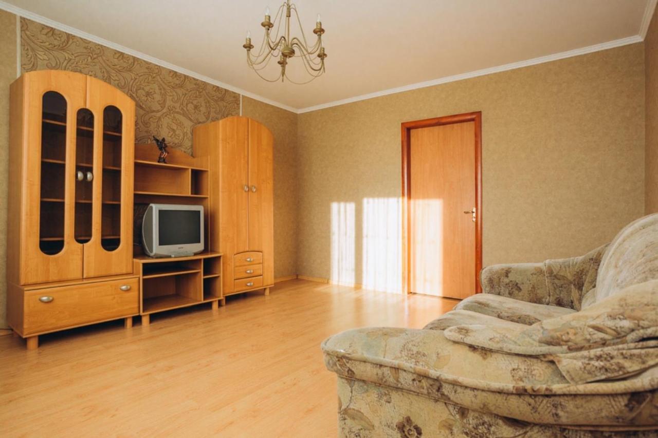 Apartment In The Center Sumy Exterior foto