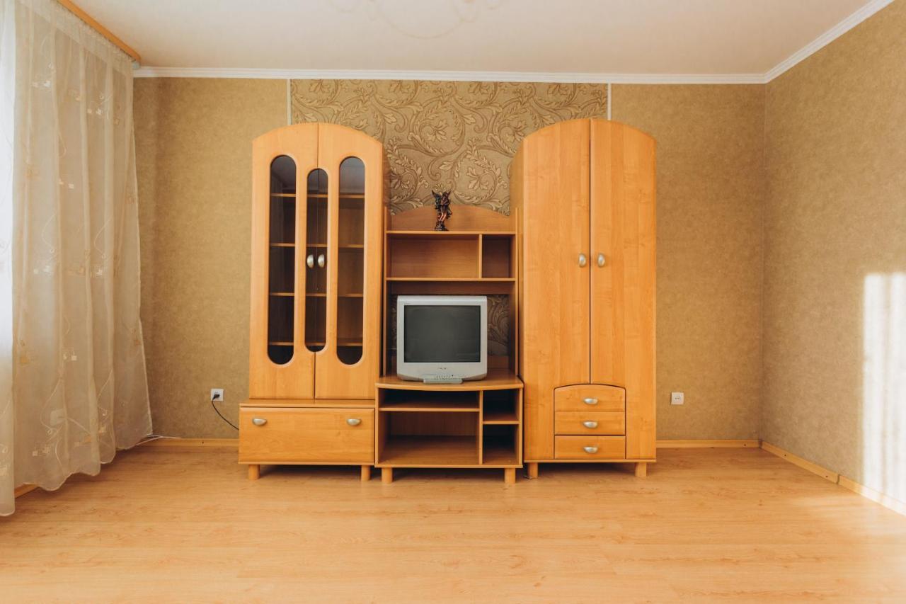 Apartment In The Center Sumy Exterior foto
