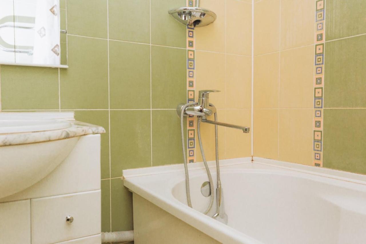 Apartment In The Center Sumy Exterior foto